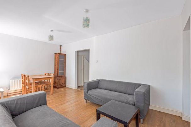 6 bedroom semi-detached house to rent - Photo 1