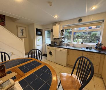 3 bedroom terraced house to rent - Photo 2