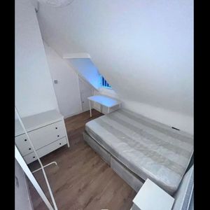 Room in a Shared House, Deptford High Street, SE8 - Photo 2