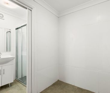 Unfurnished Two Bedroom Home - Photo 3