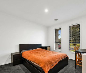 10 Polaris Circuit, Williams Landing VIC, Belconnen - Photo 3