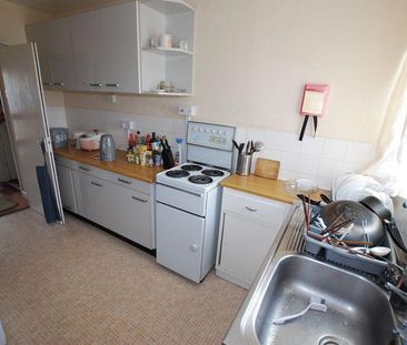 4 bedroom terraced house to rent - Photo 6