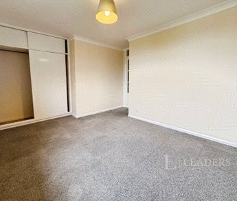 3 bedroom house to rent Acrefield Drive, CB4 - Photo 1