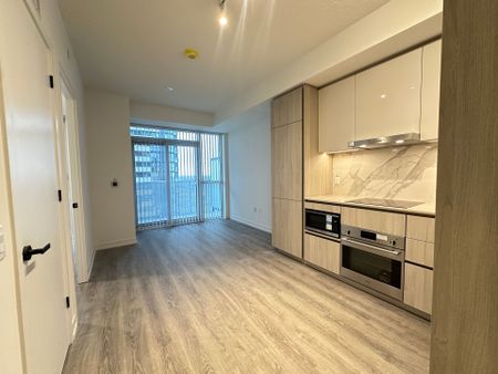 For Lease - 8 Interchange Way Unit# 3815, Vaughan, Ontario - Photo 2