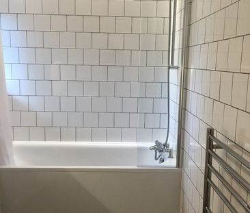 3 Bed Flat, Manning House, W11 - Photo 4