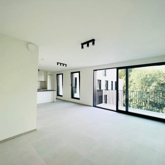 Appartement te huur - Photo 1