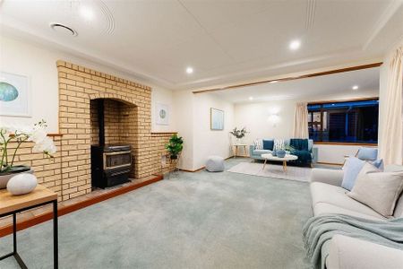 3 bedroom beautiful house in Mosgiel - Photo 2