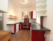 Barking Road, Plaistow, E13 - Photo 1