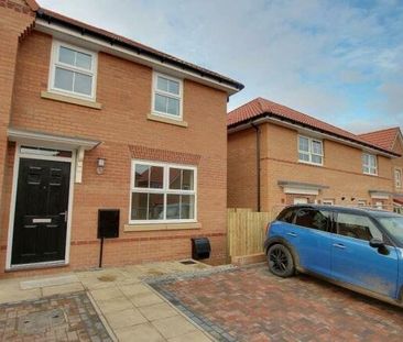 3 bedroom semi-detached house to rent - Photo 4