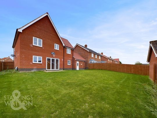 Lansdowne Drive, Poringland, Norwich - Photo 1