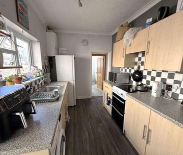 Queens Road, Gosport, PO12 - Photo 2