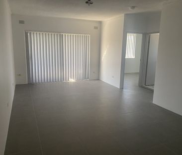 Spacious Updated 2 Bedroom Unit - Photo 1