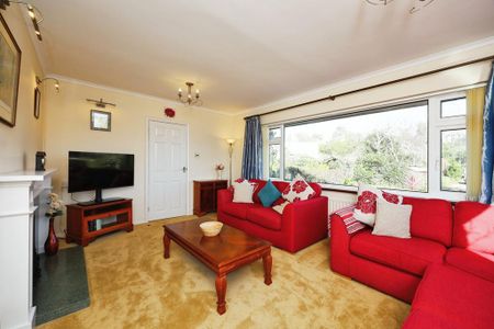 4 bedroom bungalow to rent - Photo 2