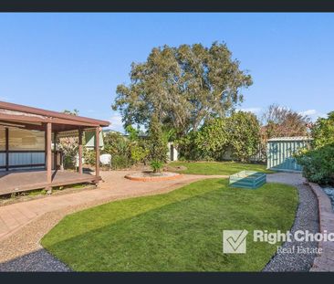 Family Living - Photo 5