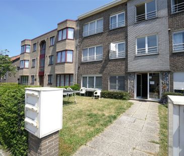 Gerenoveerd tweeslaapkamer appartement met garage - Photo 2