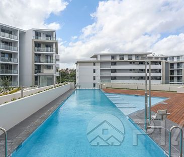 As New 2 Bedroom Apartment ,1 min walk to Train Station with Gym and Swimming Pool - Photo 1