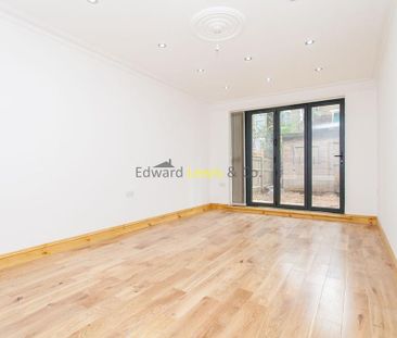 3 bedroom flat to rent - Photo 2