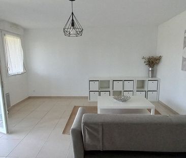 Location Appartement 3 pièces 69m² VILLENEUVE TOLOSANE 31270 - Photo 2