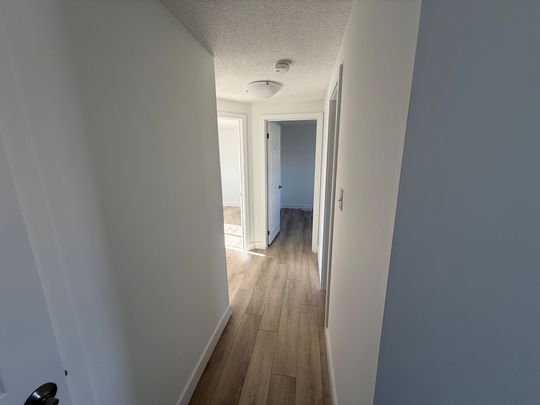 For Lease - 17 Hewitt Place, Barrie, Ontario - Photo 1