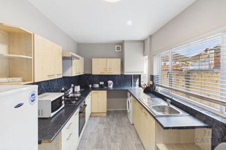 4 bedroom house of multiple occupation to rent - Photo 4