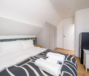 2 Bed Maisonette, Glazbury Road, W14 - Photo 6