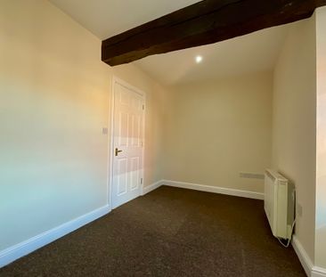 2 bedroom Mid Terraced House to let - Photo 5