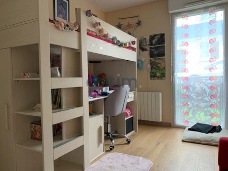 Location Appartement 3 pièces 67m² LA ROCHE SUR YON 85000 - Photo 2