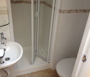 49 Sea Front, Hayling Island - Photo 3