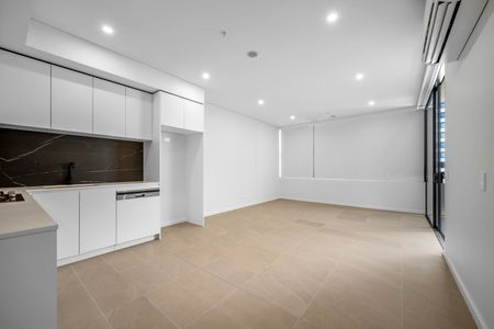 MODERN 1 BED SITUATED IN A DESIGNER COMPLEX WITH TOP FACILITIES - Photo 5