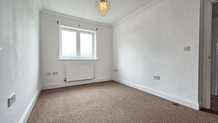 4 bedroom terraced house to rent - Photo 3