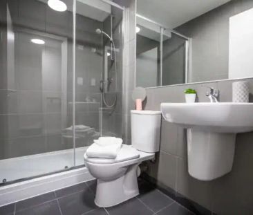 Classic Shared House - Photo 5
