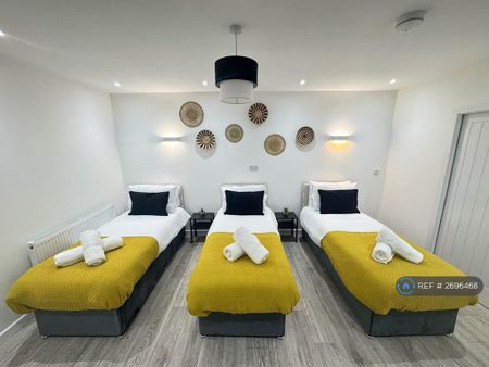 5 bedroom detached house to rent - Photo 5