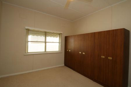 171 Piper Street - Photo 2