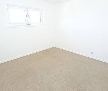 Property to let in Dundee - Photo 3