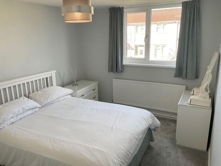 3 bedroom terraced house to rent - Photo 3