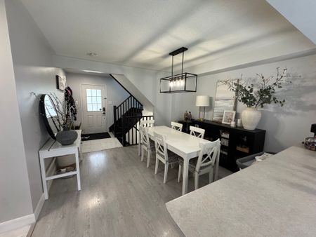 For Lease - 573 Cargill Path, Milton, Ontario - Photo 2