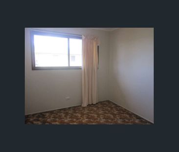 Ideally situated in quiet complex - Photo 1