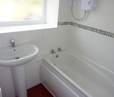 2 bedroom house to rent - Photo 3