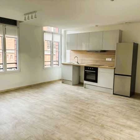 Location Appartement 2 pièces 60m² HAZEBROUCK 59190 - Photo 3