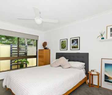 1/9 Peacock Place, Burleigh Waters QLD 4220 - House For Rent | Domain - Photo 6