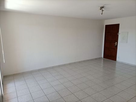 Location Appartement 3 pièces 58m² NIMES 30900 - Photo 3