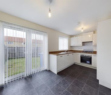 3 bedroom House To Let - Photo 5