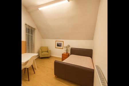 5 Bed Flat, Upper York Street, BS2 - Photo 5