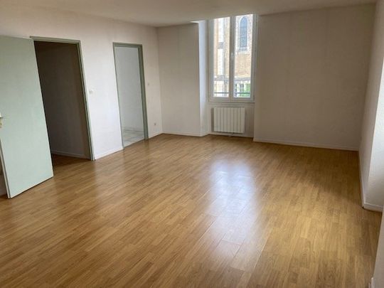 Location Appartement 2 pièces 59m² ANGOULEME 16000 - Photo 1