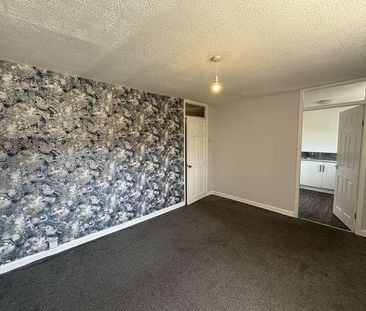 Evesham Walk, Manchester, M24 - Photo 5