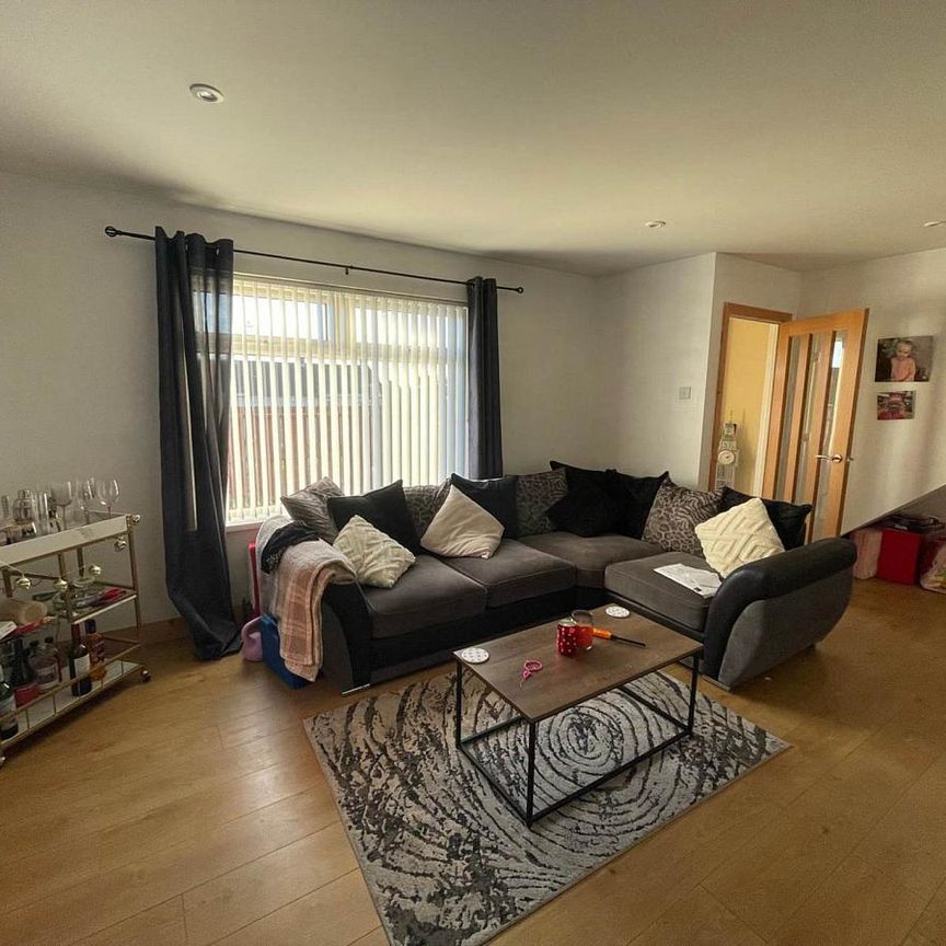 4 Fulmar Avenue, Carrickfergus, BT38 7RR - Photo 1