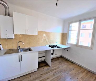 Location Appartement 3 pièces 50m² NICE 06100 - Photo 3