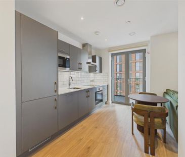 Studio to rent - Photo 3