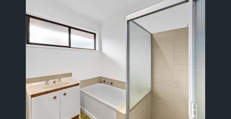 Private and Contemporary Living Moments from Pako and the Waterfront - Photo 2