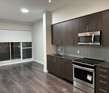 For Lease - 4055 Parkside Village Drive Unit# 512, Mississauga, Ont... - Photo 2